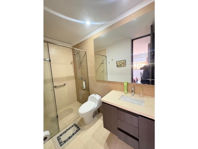 Apartamento de 2 alcobas en arriendo en La Florida, Medellín, 230 m² · foto 13 de 15
