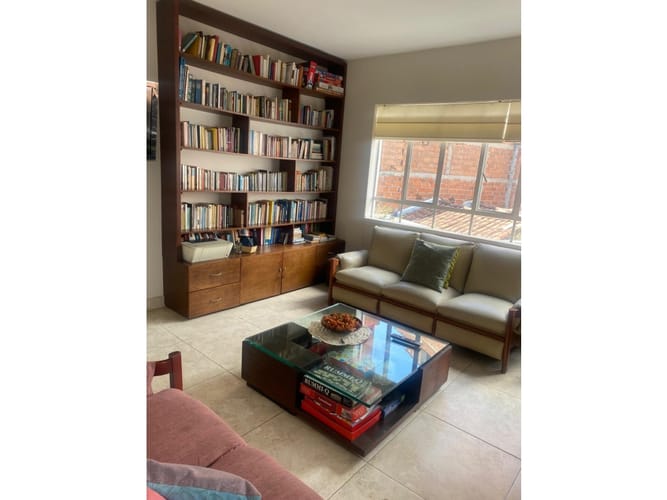 Casa de 5 alcobas en venta en Laureles, Medellín, 382 m² · foto 9 de 23