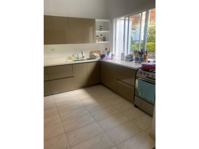 Casa de 5 alcobas en venta en Laureles, Medellín, 382 m² · foto 10 de 23