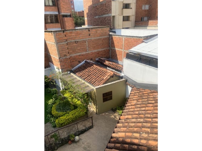 Casa de 5 alcobas en venta en Laureles, Medellín, 382 m² · foto 19 de 23