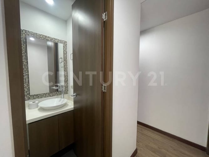Apartamento de 3 alcobas en arriendo en Loma Benedictinos, Envigado, 120 m² · foto 6 de 20