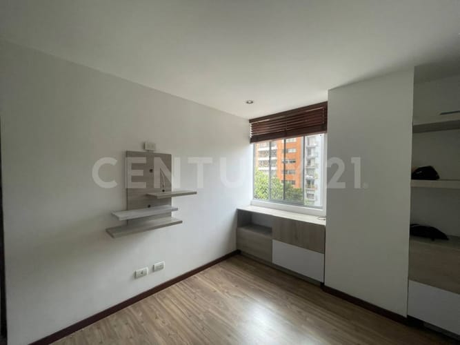 Apartamento de 3 alcobas en arriendo en Loma Benedictinos, Envigado, 120 m² · foto 8 de 20