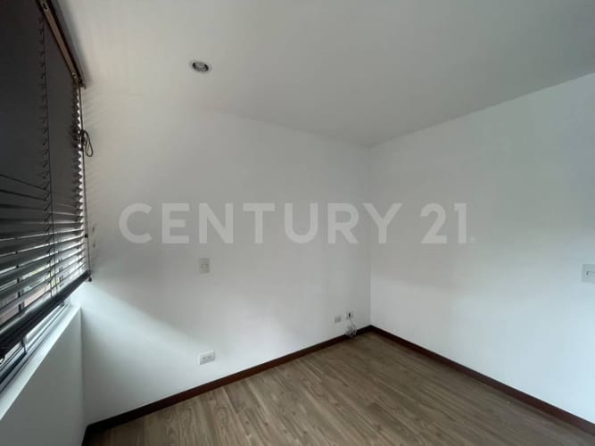 Apartamento de 3 alcobas en arriendo en Loma Benedictinos, Envigado, 120 m² · foto 13 de 20