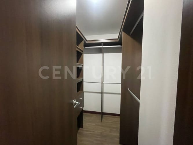 Apartamento de 3 alcobas en arriendo en Loma Benedictinos, Envigado, 120 m² · foto 18 de 20