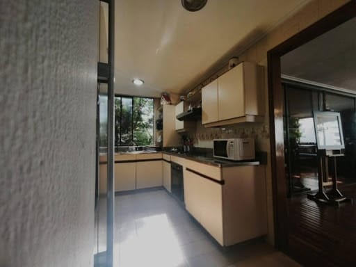 Apartamento de 4 alcobas en venta en Patio Bonito, Medellín, 212 m² · foto 7 de 14