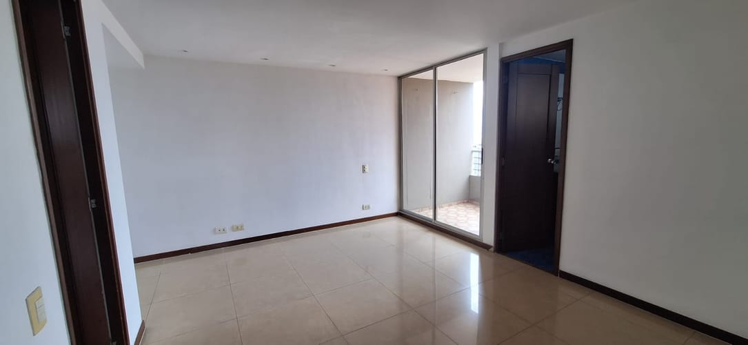 Apartamento de 3 alcobas en arriendo en Oviedo, Medellín, 140 m² · foto 13 de 24