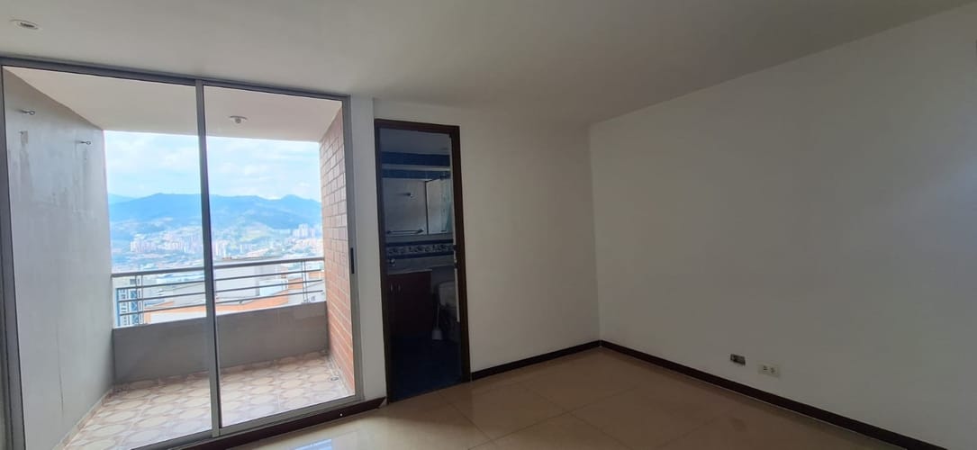 Apartamento de 3 alcobas en arriendo en Oviedo, Medellín, 140 m² · foto 10 de 24