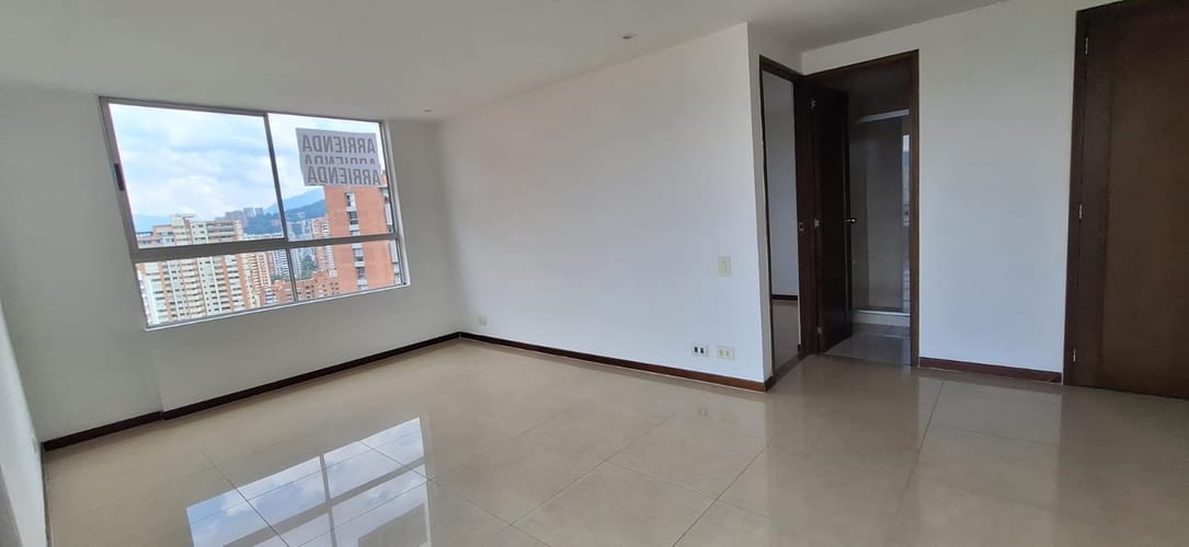 Apartamento de 3 alcobas en arriendo en Oviedo, Medellín, 140 m² · foto 17 de 24
