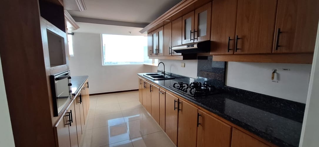 Apartamento de 3 alcobas en arriendo en Oviedo, Medellín, 140 m² · foto 24 de 24