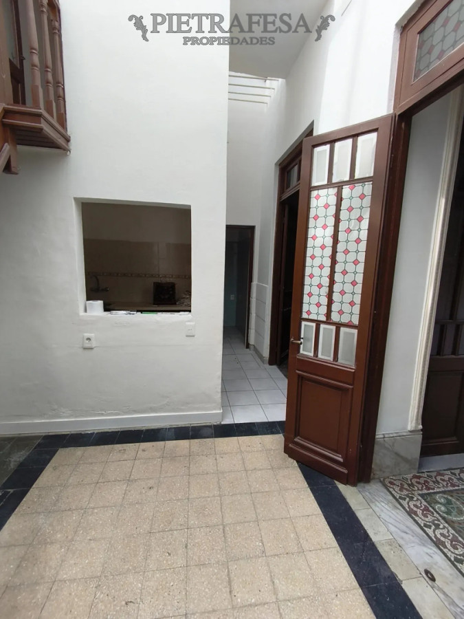 Casa en alquiler, 2 dormitorios, 1 baño, azotea con parrillero. Reducto. · Foto 2