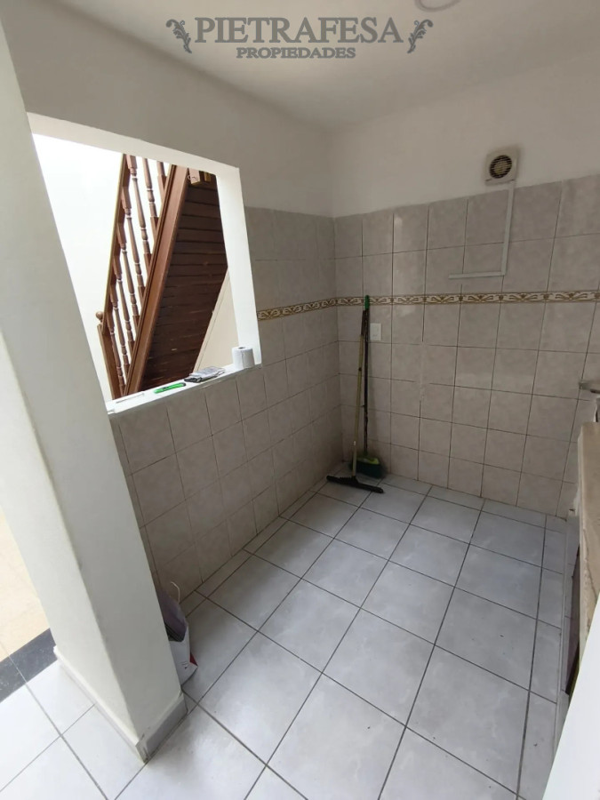 Casa en alquiler, 2 dormitorios, 1 baño, azotea con parrillero. Reducto. · Foto 7