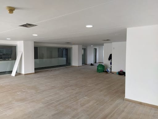 Oficina en arriendo en Santa Maria De Los Angeles, Medellín, 246 m² · foto 2 de 18