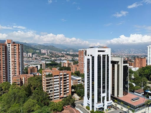 Oficina en arriendo en Santa Maria De Los Angeles, Medellín, 246 m² · foto 10 de 18