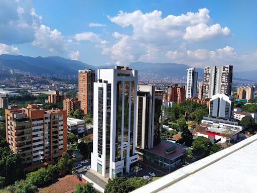 Oficina en arriendo en Santa Maria De Los Angeles, Medellín, 246 m² · foto 14 de 18