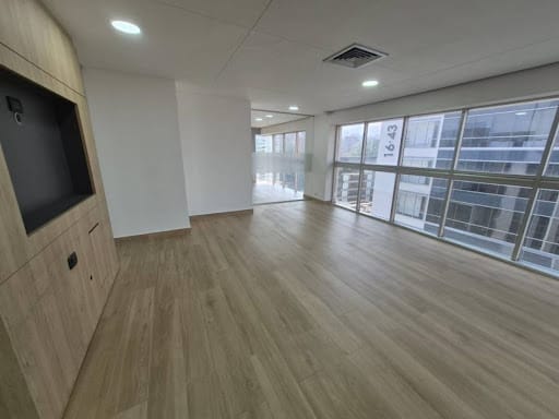 Oficina en arriendo en Santa Maria De Los Angeles, Medellín, 246 m² · foto 15 de 18