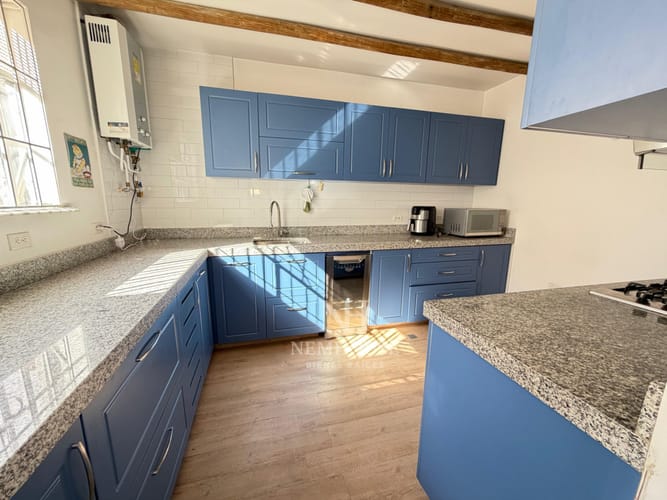 Casa de 4 alcobas en venta en Rafael Nunez, Bogotá, 300 m² · foto 2 de 19