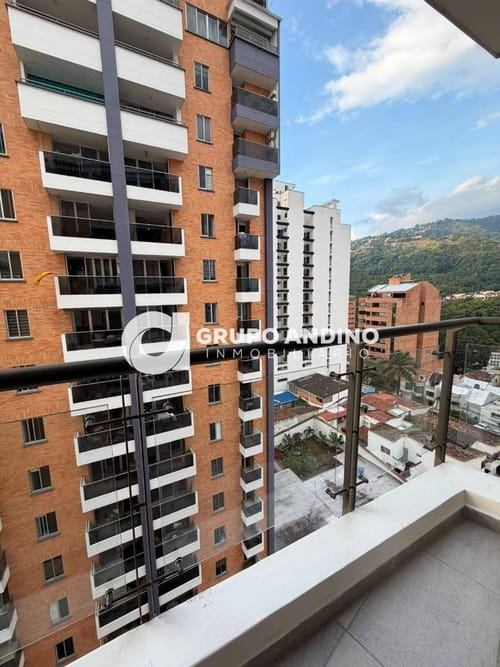 Apartamento de 2 alcobas en venta en Cabecera Del Llano, Bucaramanga, 97 m² · foto 3 de 24