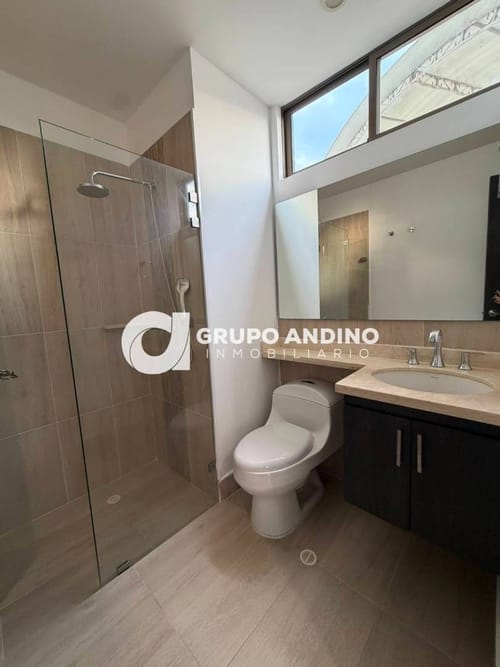Apartamento de 2 alcobas en venta en Cabecera Del Llano, Bucaramanga, 97 m² · foto 6 de 24