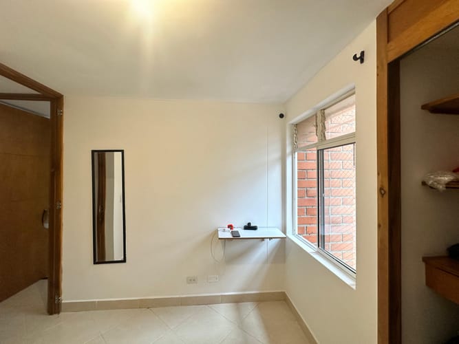 Apartamento de 3 alcobas en venta en La Floresta, Medellín, 64 m² · foto 2 de 12