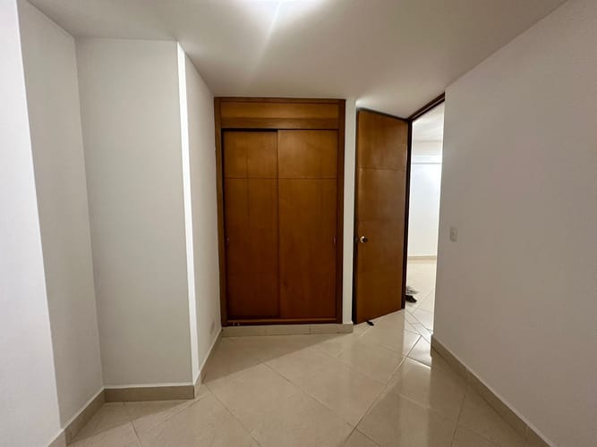 Apartamento de 3 alcobas en venta en La Floresta, Medellín, 64 m² · foto 3 de 12