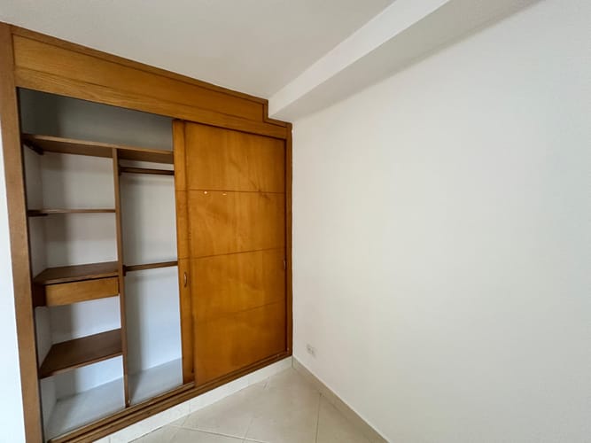 Apartamento de 3 alcobas en venta en La Floresta, Medellín, 64 m² · foto 8 de 12