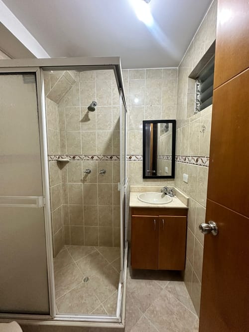 Apartamento de 3 alcobas en venta en La Floresta, Medellín, 64 m² · foto 9 de 12