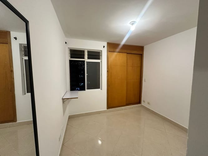 Apartamento de 3 alcobas en venta en La Floresta, Medellín, 64 m² · foto 11 de 12