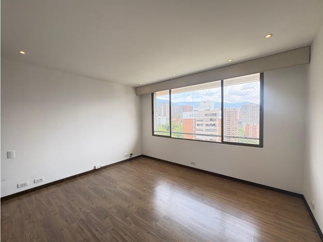 Apartamento de 3 alcobas en arriendo en La Florida, Medellín, 137 m² · foto 6 de 19