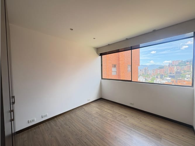 Apartamento de 3 alcobas en arriendo en La Florida, Medellín, 137 m² · foto 12 de 19