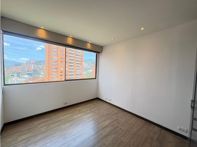Apartamento de 3 alcobas en arriendo en La Florida, Medellín, 137 m² · foto 13 de 19