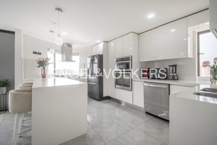 Apartamento de 5 alcobas en venta en La Calleja, Bogotá, 240 m² · foto 6 de 22