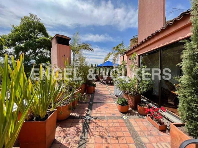 Apartamento de 3 alcobas en venta en Cerros De Niza, Bogotá, 238 m² · foto 11 de 20