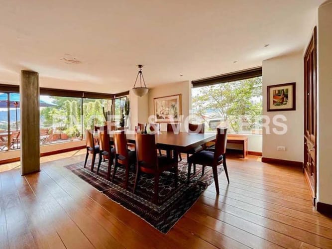 Apartamento de 3 alcobas en venta en Cerros De Niza, Bogotá, 238 m² · foto 3 de 20