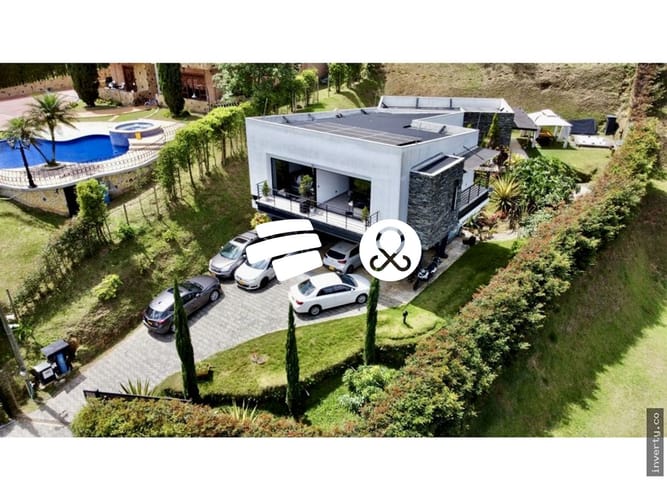 Casa de 4 alcobas en venta en Las Lomitas, Sabaneta, 315 m² · foto 2 de 15