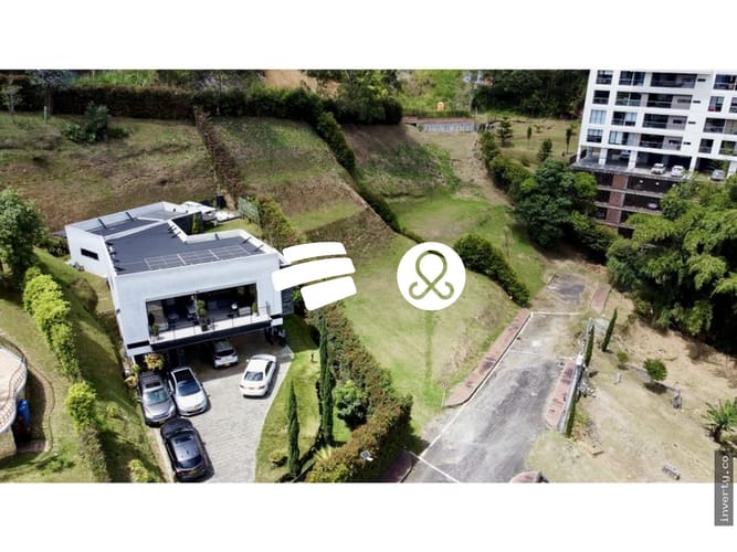 Casa de 4 alcobas en venta en Las Lomitas, Sabaneta, 315 m² · foto 3 de 15