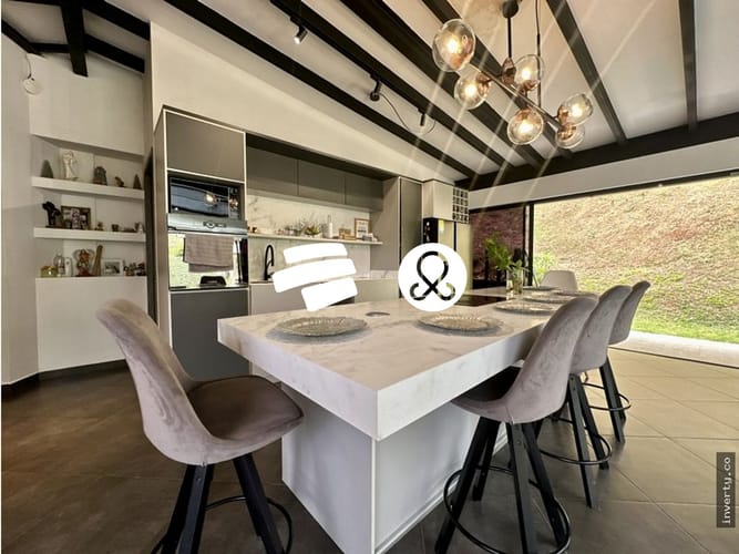 Casa de 4 alcobas en venta en Las Lomitas, Sabaneta, 315 m² · foto 10 de 15