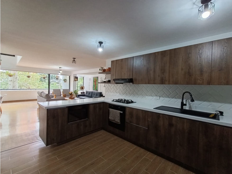 Apartamento en venta en La Aguacatala, Medellín · foto 9 de 23