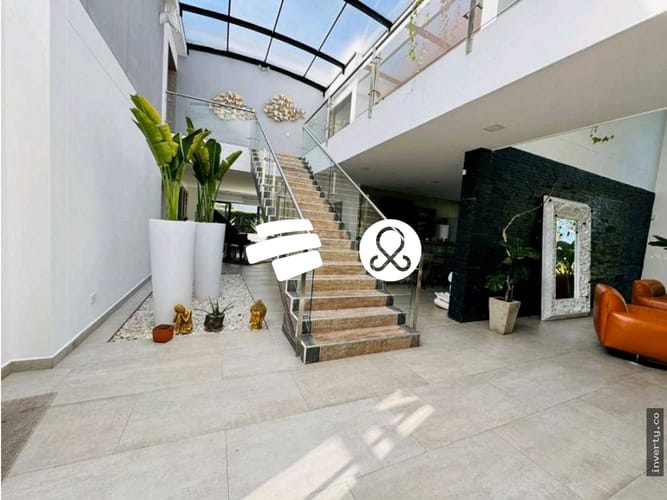 Casa de 6 alcobas en venta en Guayabito, Rionegro · foto 5 de 9