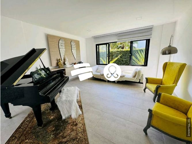 Casa de 6 alcobas en venta en Guayabito, Rionegro · foto 9 de 9