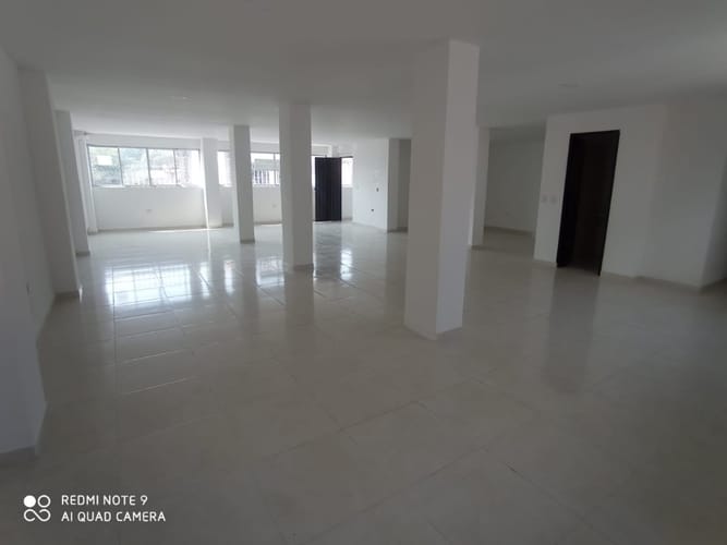 Bodega en venta en San Miguel, Bucaramanga, 131 m² · foto 2 de 8