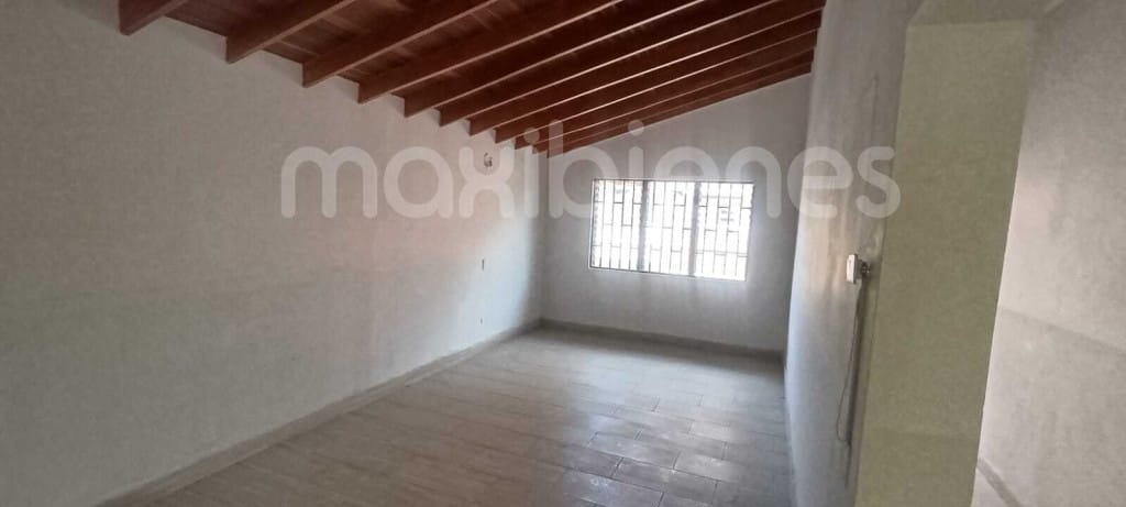 Casa de 16 alcobas en arriendo en Centro, Itagüí, 800 m² · foto 14 de 24
