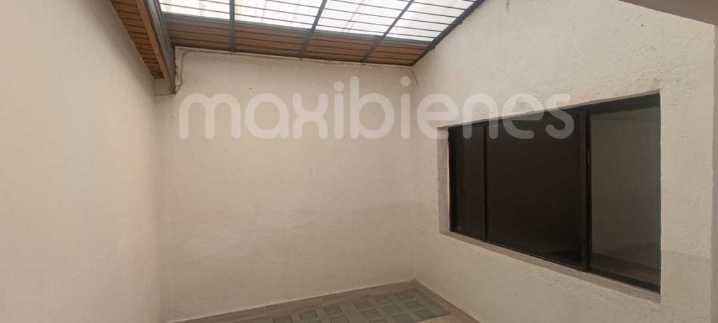 Casa de 16 alcobas en arriendo en Centro, Itagüí, 800 m² · foto 17 de 24