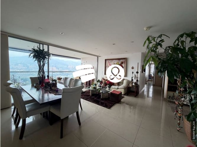 Apartamento de 3 alcobas en venta en El Poblado, Medellín, 148 m² · foto 2 de 13