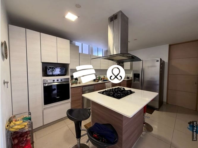 Apartamento de 3 alcobas en venta en El Poblado, Medellín, 148 m² · foto 5 de 13