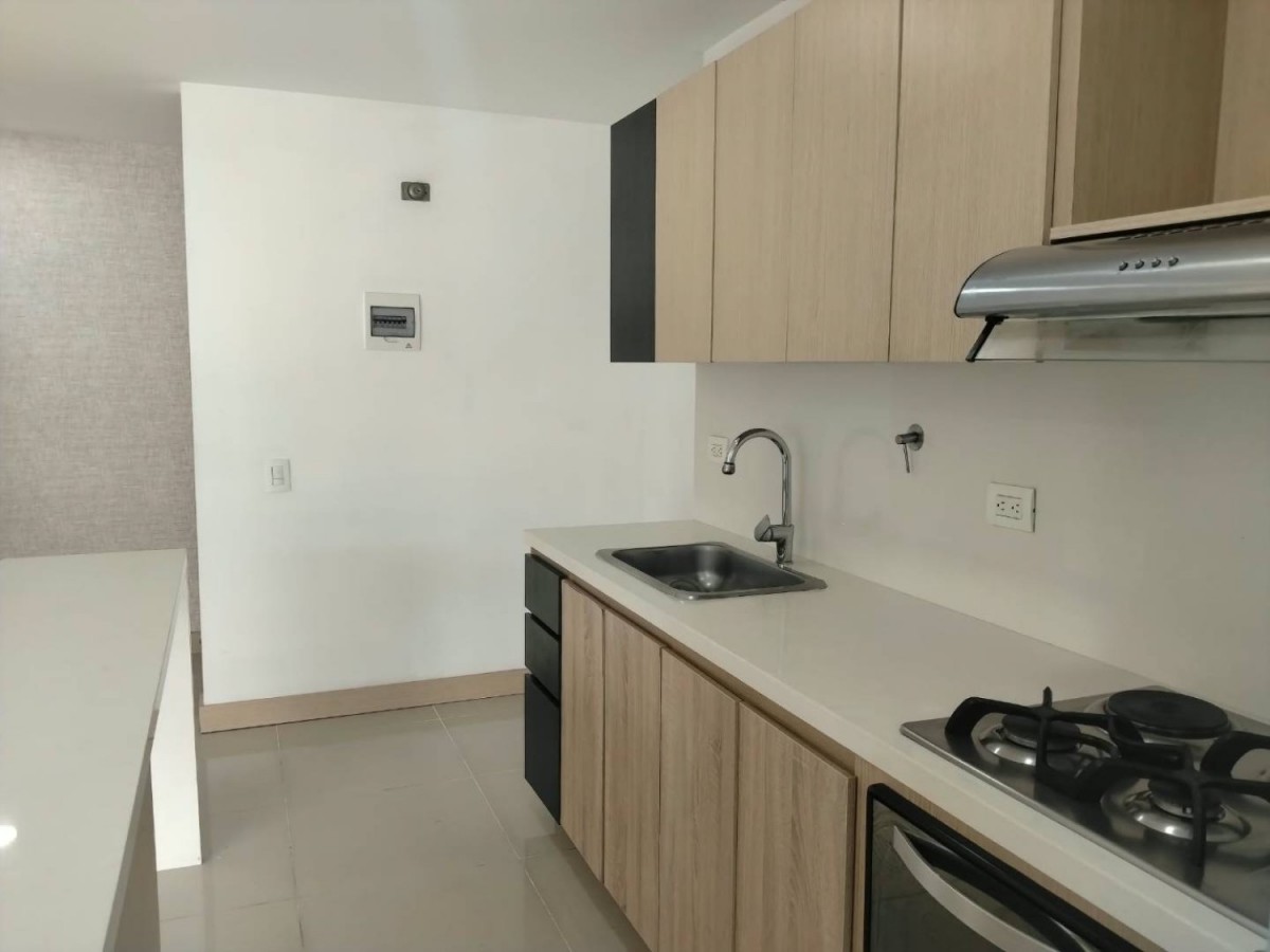 Apartamento en arriendo en Castropol, Medellín · foto 7 de 21