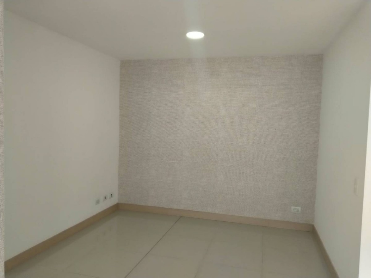 Apartamento en arriendo en Castropol, Medellín · foto 9 de 21