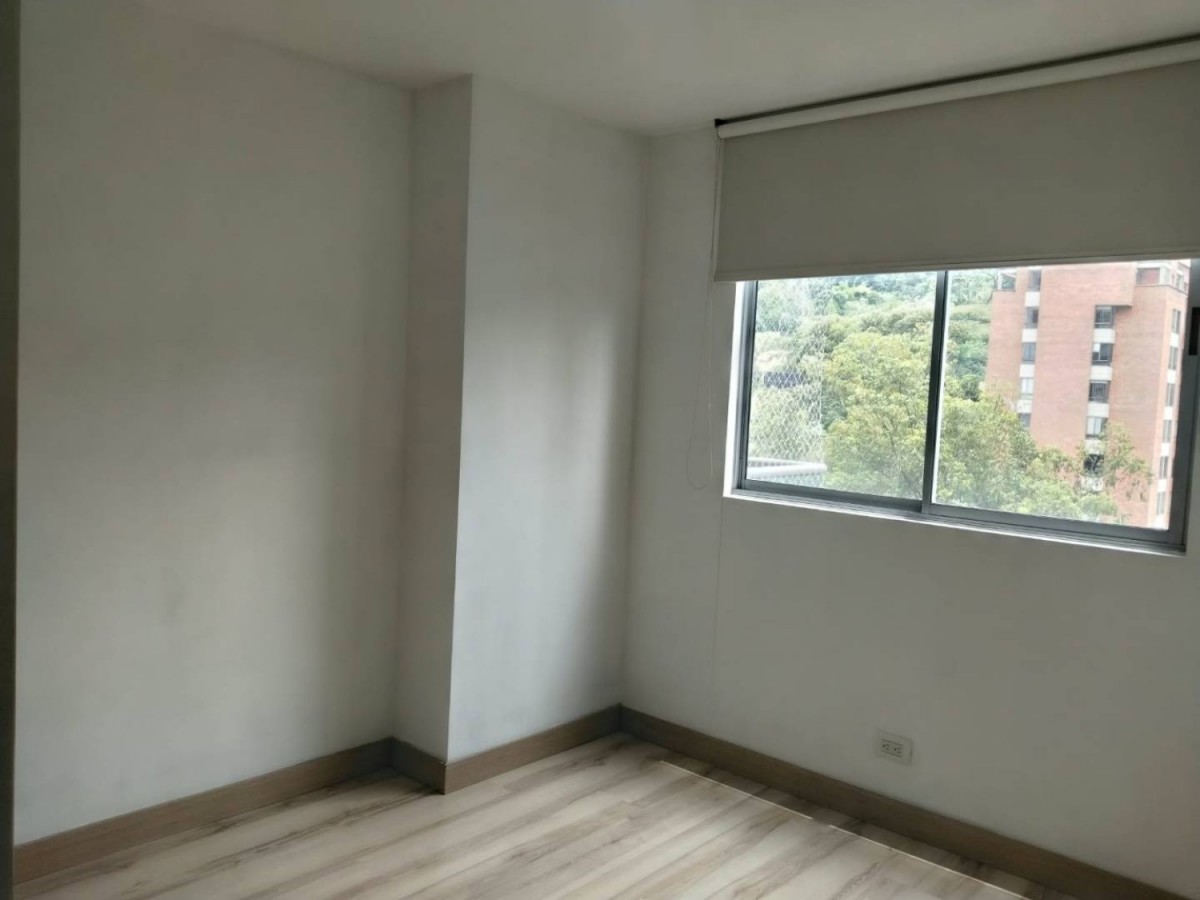 Apartamento en arriendo en Castropol, Medellín · foto 16 de 21