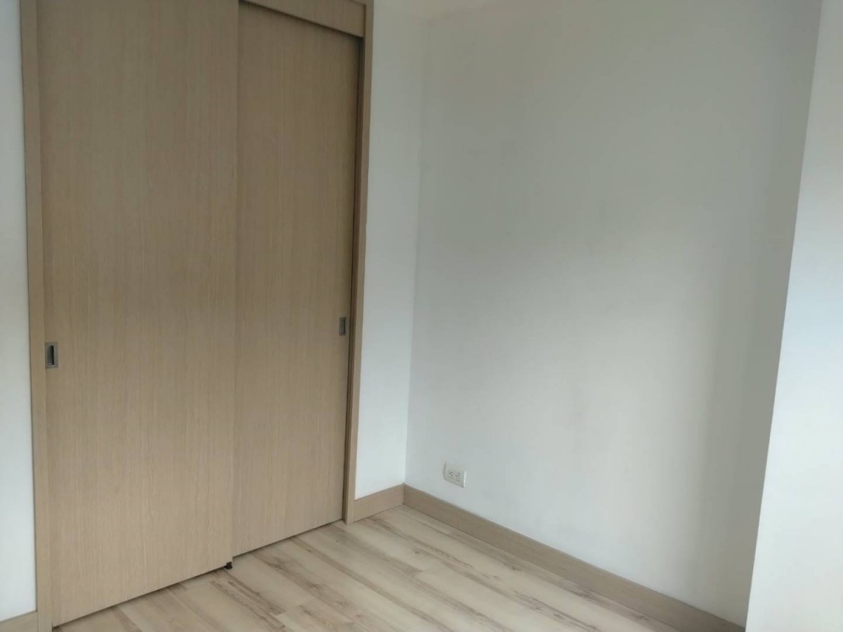 Apartamento en arriendo en Castropol, Medellín · foto 17 de 21