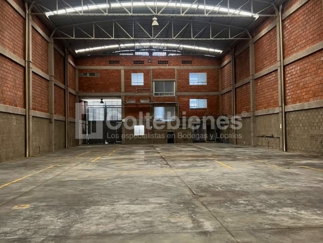 Bodega en arriendo en Monteazul, Sabaneta, 1000 m² · foto 4 de 15