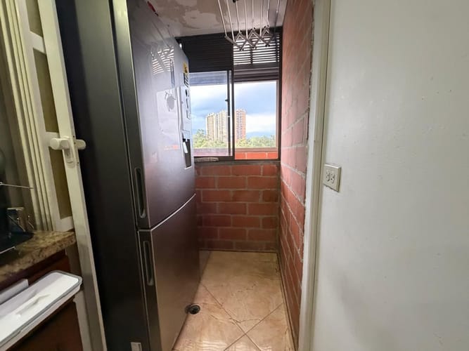 Apartamento de 3 alcobas en arriendo en Rodeo Alto, Medellín, 82 m² · foto 6 de 18